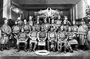 Great Yarmouth Lifeboat and Crew early 1900s