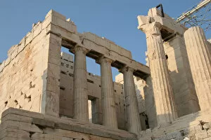 Images Dated 22nd August 2005: Greek Art. The Propylaea. Acropolis. Athens. Attica. Centra