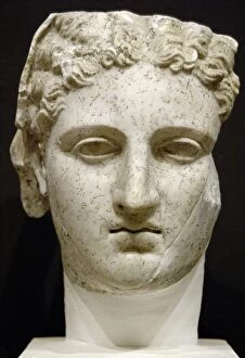 Images Dated 10th August 2007: GREEK ART. REPUBLIC OF ALBANIA. Bust of woman.Herculaneum ty
