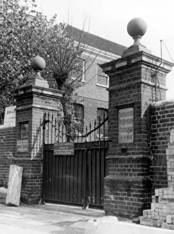 Images Dated 25th March 2011: Greycoat School, London