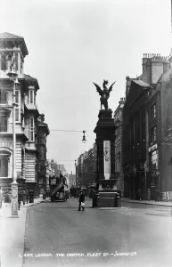 Showcases Prints: The Griffon on Fleet Street