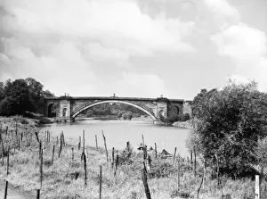 Grosvenor Bridge