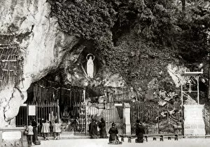 Images Dated 14th October 2015: Grotto at Lourdes, France, circa 1890s