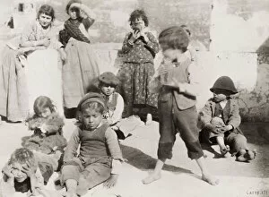 Lifestyle Collection: Group of children on the island of Capri, Italy