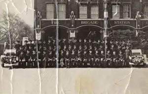 Group photo, AFS men and women, Dulwich, WW2