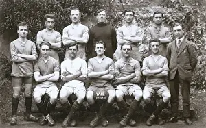 Yale Prints: Group photo, football team, Yale 1920-21