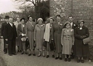 Images Dated 31st March 2017: Group photo of middle-aged wedding guests