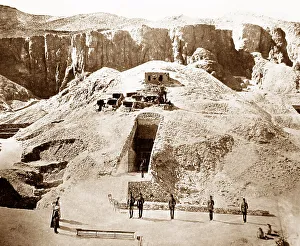 Guarding Prints: Guarding recenly opened tomb of Tutankhamun, Valley