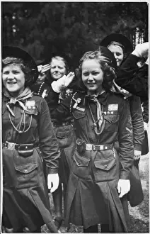 Guides Salute