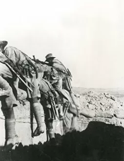 Images Dated 7th October 2011: Gurkha troops going over the top, Palestine, WW1