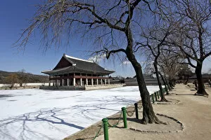 Images Dated 8th February 2012: Gyeongbokung Palace in Seoul, South Korea