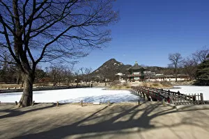 Images Dated 8th February 2012: Gyeongbokung Palace in Seoul, South Korea