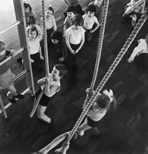 Attend Prints: Gym Class / Primary School