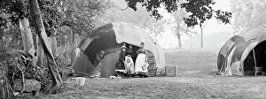 Images Dated 31st March 2020: A gypsy encampment, Victorian period