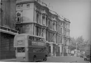 Hamilton Place prior to the Hyde Park Corner reconstruction