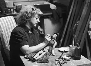 Hand-Painting a Puppet