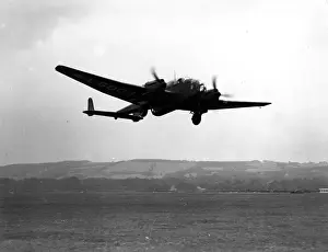 Handley Page HP52 Hereford L6003 taking off from Sydenham