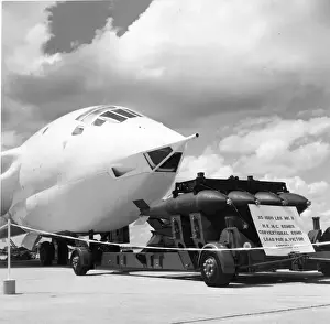 Handley Page Victor B2 with its bombload