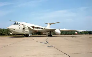 1990 Prints: Handley Page Victor K. 2 XL164
