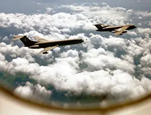 Handley Prints: Handley Page Victor K. 2 XM717 refuelling BAC VC10 K. 3 ZA144