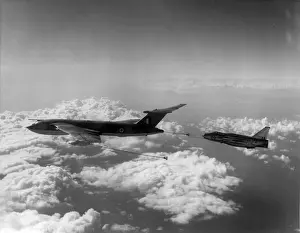 Handley Page Victor K1 refuels an English Electric Lightning