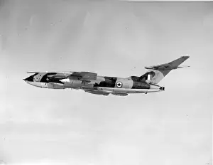 Woodford Prints: Handley Page Victor K2 XL231 during development flying
