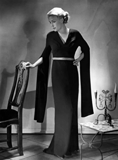 Girdle Gallery: Hanging Sleeves 1930S