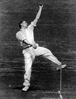 Harold Gallery: Harold Larwood Bowling, 1933
