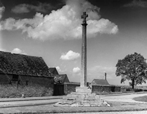 Images Dated 11th March 2011: Harringworth Cross