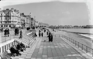 Hastings Promenade in the Early 20th Century