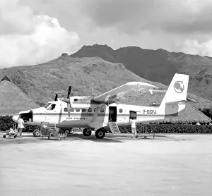 Otter Prints: de Havilland Canada DHC-6 Twin Otter F-OCFJ