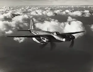de Havilland DH-98 Sea Mosquito TR-33