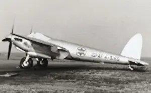 de Havilland DH-98 Sea Mosquito TR-33