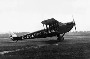 De Havilland DH54 (on the ground, side view)
