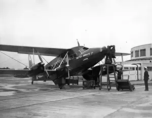 Gatwick Prints: de Havilland DH86 Express Air Liner of British Airways