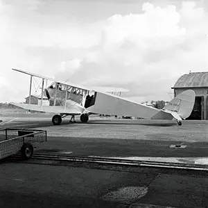 Privately Prints: De Havilland Dragon VH-CPP private Darwin, Australia 1956