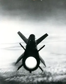 Shortly Prints: A de Havilland Firestreak air-to-air missile acceleratin?