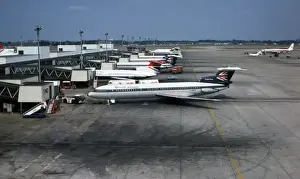 De Havilland Trident 3 G-AWYZ Glasgow 1975