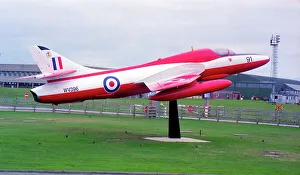 Duties Prints: Hawker Hunter T. 8C WV396