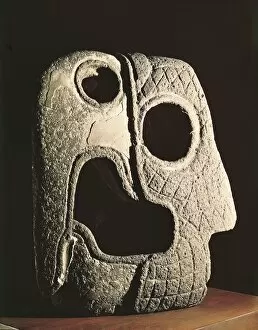 Mesoamerican Collection: Head of a guacamayas (parrot) for the game of pelota