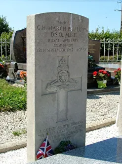 Headstone Major Gus March-Phillips, St Laurent sur Mer Headstone Major Gus March-Phillips, St Laurent sur Mer