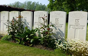 Headstones, 18pr gun crew Oxford Road CWGC, Wieltje, Ypres