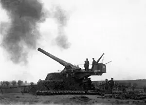 Images Dated 5th September 2011: Heavy artillery in action, Western Front, WW1