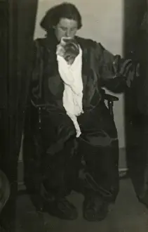 Helen Duncan emitting ectoplasm from her mouth