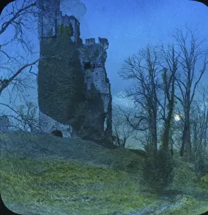 Helmsley Prints: Helmsley Castle, North Yorkshire