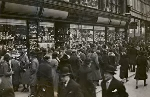Images Dated 6th December 2017: Henry Jones, shop front 1933