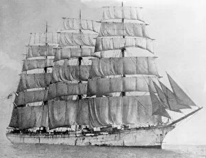 Masts Collection: Herzogin Cecilie nearing Falmouth, Cornwall