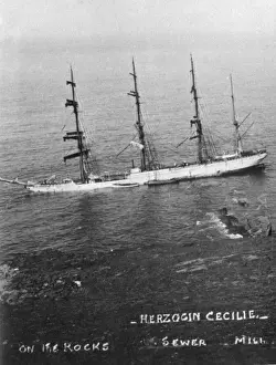 Herzogin Cecilie wrecked off Starhole Bay, Devon