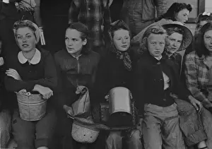 Idaho Prints: High school girls who are going to the pea fields. Nampa, Id