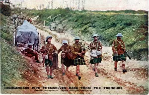 Musicians Collection: Highlanders pipe themselves back from the trenches, WW1